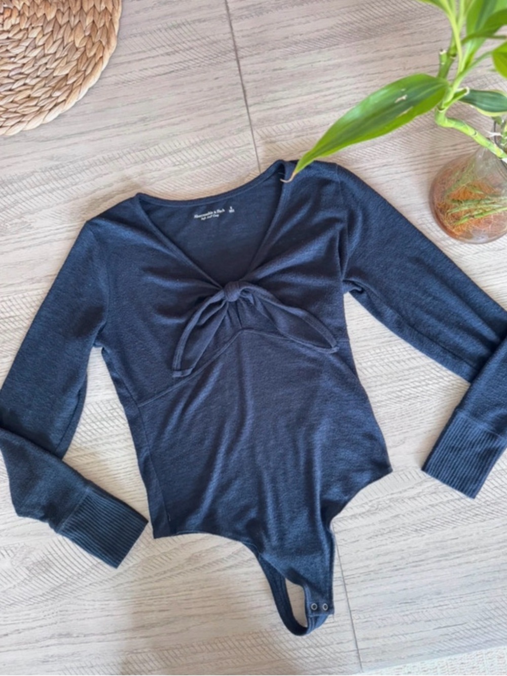 Abercrombie Women's Black Tie-Front Long Sleeve Bodysuit